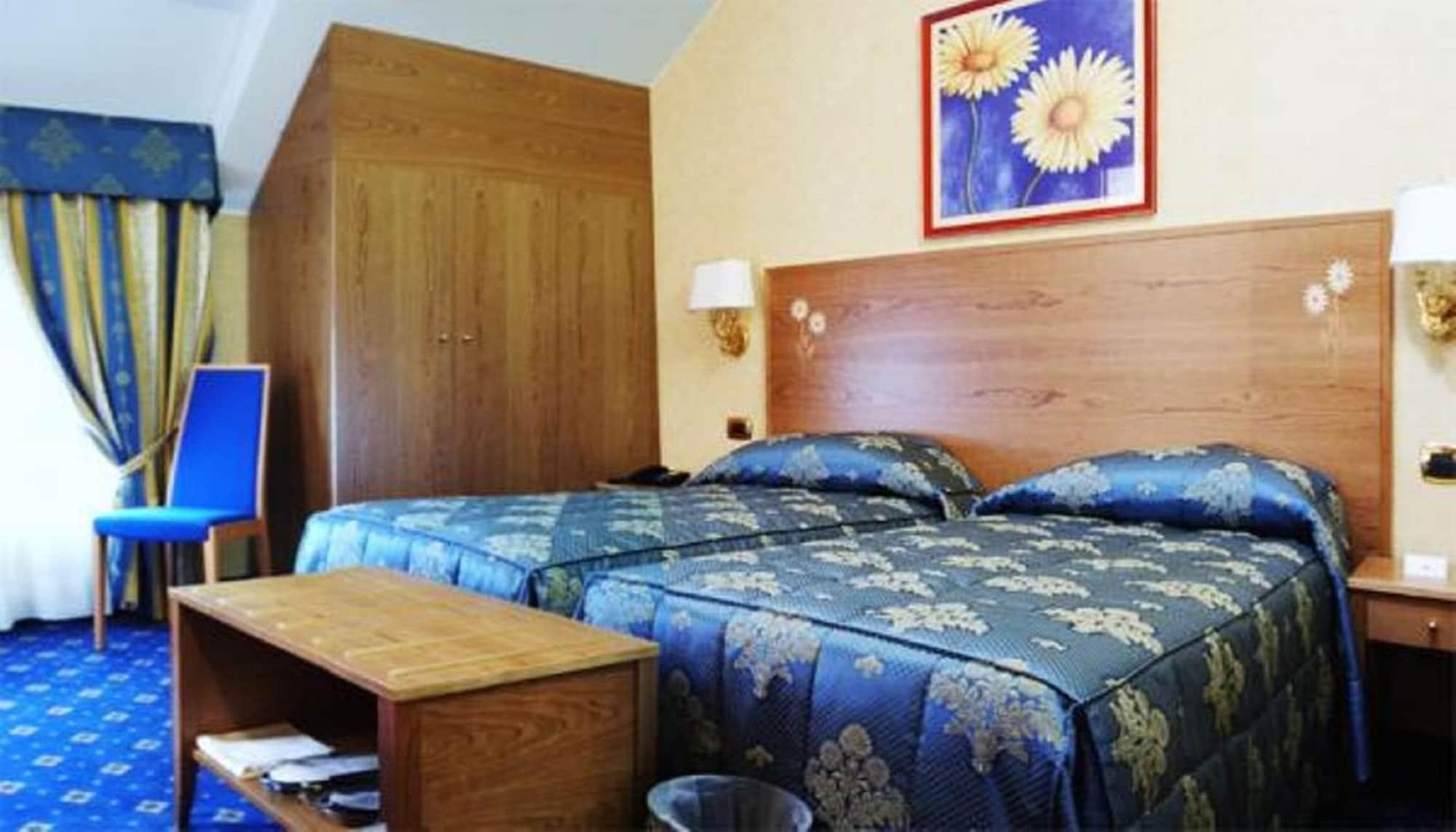 Boutique Hotel Dieci Милан Экстерьер фото